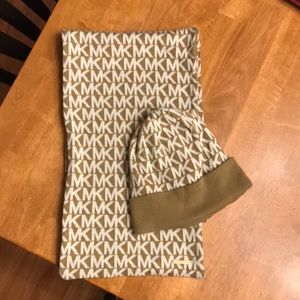 MICHAEL by Michael Kors scarf & hat